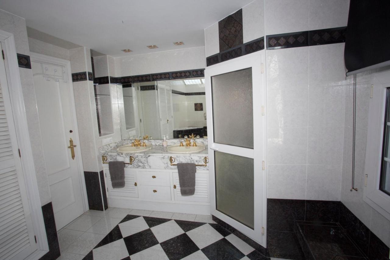 Alojamiento El Chaparro Barbate Junto A La Venta El Loro エクステリア 写真